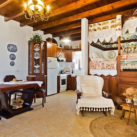 Villa Symone Afiartis Bagian luar foto