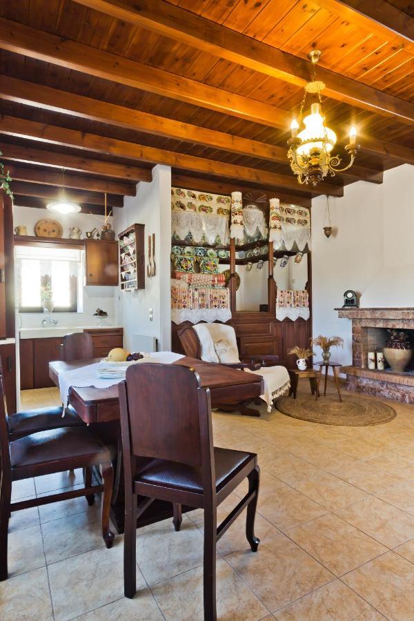 Villa Symone Afiartis Bagian luar foto